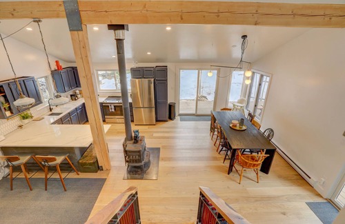 Idaho Springs Cabina | Cozy Cabin on the River \ Hot Tub \ Beach