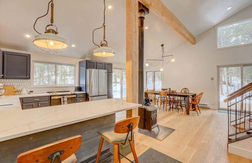 Idaho Springs Cabina | Cozy Cabin on the River \ Hot Tub \ Beach