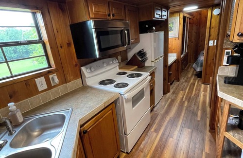 Morganton Cabina | Cozy Cabin Retreat Lake James & Fonta Flora Trail