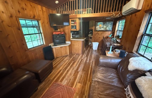 Morganton Cabina | Cozy Cabin Retreat Lake James & Fonta Flora Trail