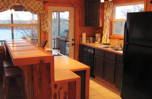 Cassville Cabina | Acogedora cabaña-Rock Creek Cove-Table Rock Lake-Cerca de Big M y Eagle Rock Marina