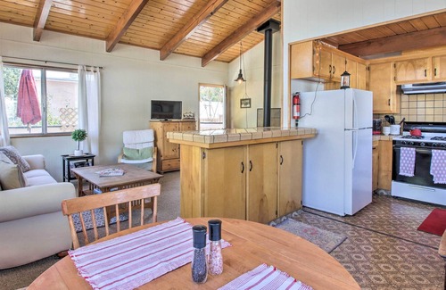 Frazier Park Cabina | Cozy Cabin w/ Deck - Near Frazier Mtn Park