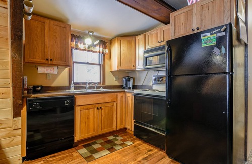 Lead Cabina | ¡Cozy Cabin W / Hot Tub en Deer Mountain cerca de ATV / Snowmobile Trails!