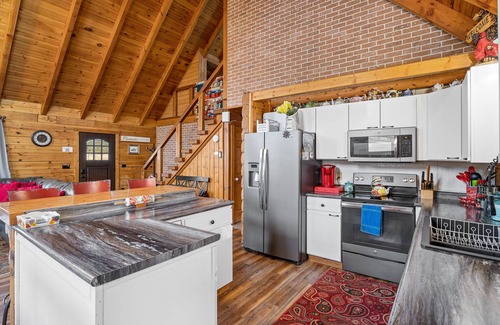 Hill City Casa | Cozy Cabin with Views