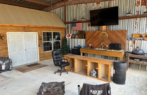 Rupert Cabina | Cozy cabin with WiFi and AC in charming Butler Private getaway on large acerage