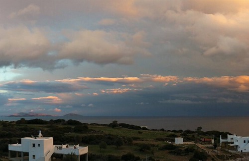 Moutsouna Apartamento | Acogedor, tranquilo, apto privado. w / magníficas vistas panorámicas al mar!