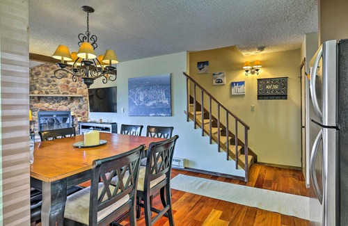Village at Camelback Casa | Cozy Camelback, Pocono Retreat w/ Mountain Views!
