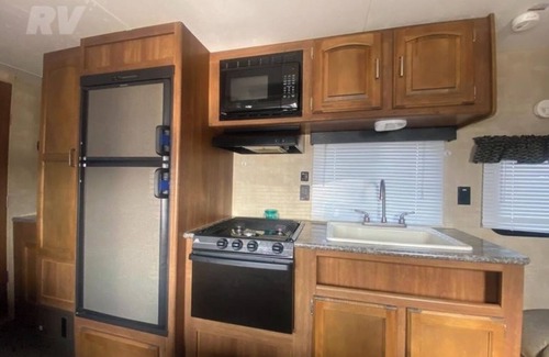 Pulaski Casa | Cozy Camper near the DESIRED Sportsman's Pool!