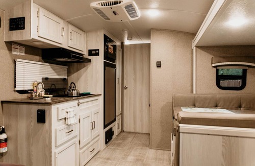 Temecula Casa | Cozy Camper Temecula
