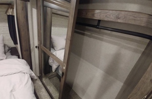 Highlands Casa | Cozy camper that fits 6!