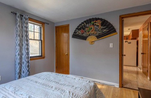 New Britain Casa | Cozy Cape Close to Farmington, Plainville & Downtown New Britain