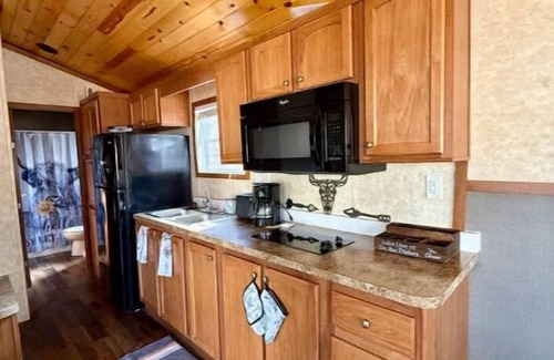 Sandwich Cabina | Cozy Cape Cod Cabin Pond, Pool & Pet-Friendly