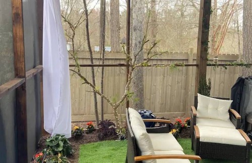 Conway Cabaña | Cozy Carriage House in Conway with Private Hot Tub