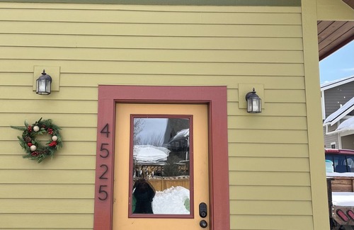 Valley West Apartamento | Cozy carriage house in Bozeman, 3 miles to downtown