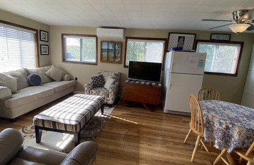 Beulah Cabaña | Cozy- Center St. Beulah, MI- Sleeps 5