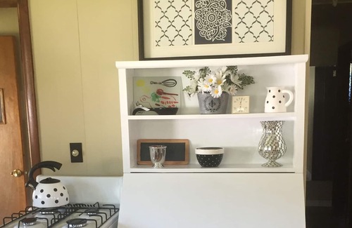Beulah Cabaña | Cozy- Center St. Beulah, MI- Sleeps 5
