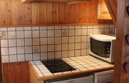 Les Gets Chalet De Esquí | Chalet acogedor en Les Gets, 2 hab., balcón, Wi-Fi, cerca de telecabinas, ideal para familias