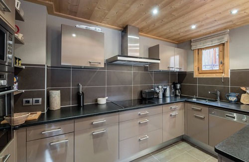 Le Praz Chalet De Esquí | Chalet confortable con sauna para 10 personas en el corazón de Courchevel Le Praz