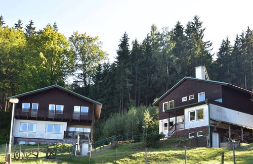 Dolni Brusnice Casa | Chalet acogedor en Bohemian Dolní Brusnice con piscina compartida