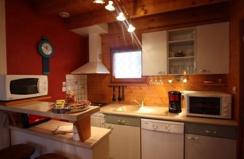 Le Val-d'Ajol Cabaña | Acogedor chalet bien equipado con terraza y balcón, ideal para parejas y familias pequeñas