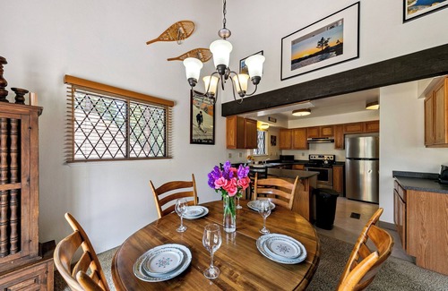 Bijou Park Casa | Cozy Chalet Retreat in South Lake Tahoe - Near Heavenly Ski Resort mv12