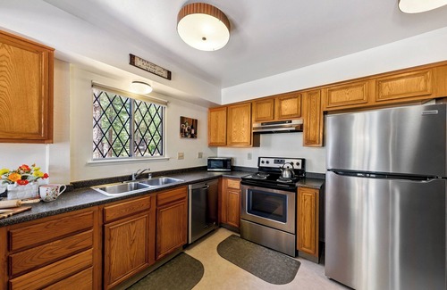 Bijou Park Casa | Cozy Chalet Retreat in South Lake Tahoe - Near Heavenly Ski Resort mv12