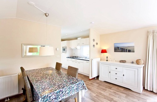 Breskens Chalet De Esquí | Chalet acogedor con microondas combinado