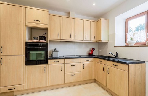 Beauraing Cabaña | Acogedor chalet con jardín