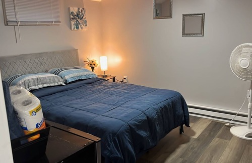 Newark Cama Y Desayuno | Cozy &Charming room E !