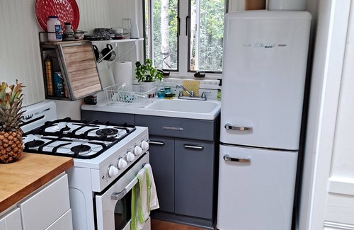 West Chatham Cabaña | Cozy Chatham Cottage walk to Hardings beach Restaurants & downtown.