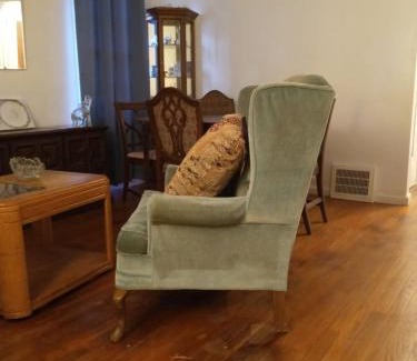 Detroit Casa | Cozy- Chic room in a very quiet area