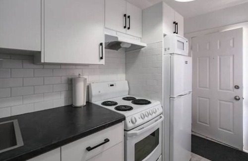 East Windsor Apartamento | Cozy, Clean & Bright Suite