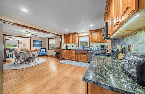Coulters Casa | Cozy, Clean, Convenient Escape!