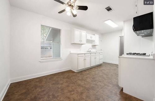 North Loop Casa | Cozy Co-Living + Car: Bed 6