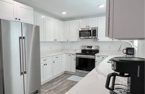 Country Club Estates Casa | Cozy Coastal Abode- 4bed,3bath