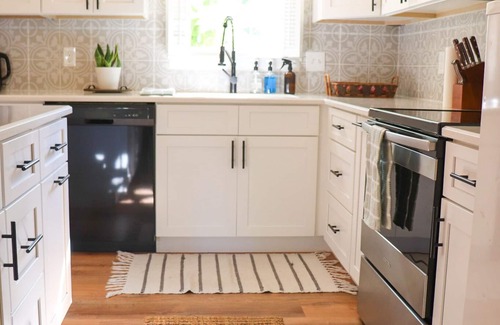Brunswick Casa | Cozy, Coastal, Central, Kid/Dog Friendly Home