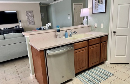 South Side Casa | Cozy Coastal Cottage that is 15-minute drive to the beach!
