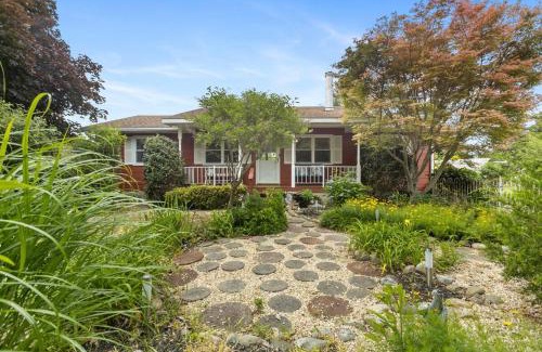Rehoboth Beach Casa | Cozy Coastal Cottage