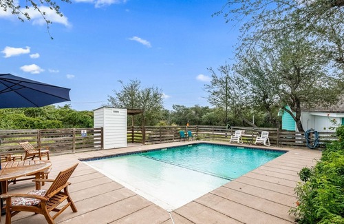 Rockport Cabaña | Cozy Coastal Cottage