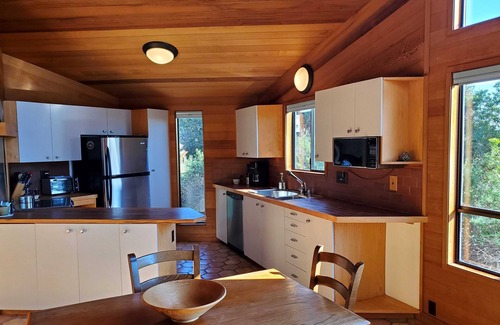 Sea Ranch Casa | Cozy Coastal Cottage