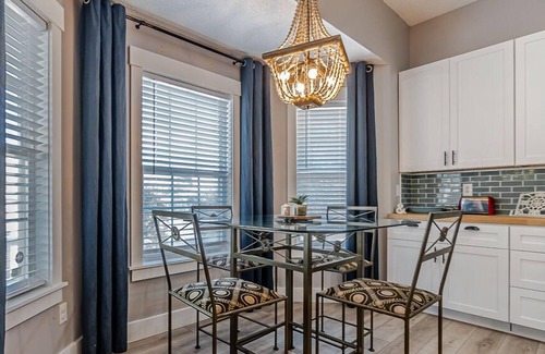 Myrtle Grove Casa | Cozy Coastal Cottage - Family Friendly, & minutes from the Beach!
