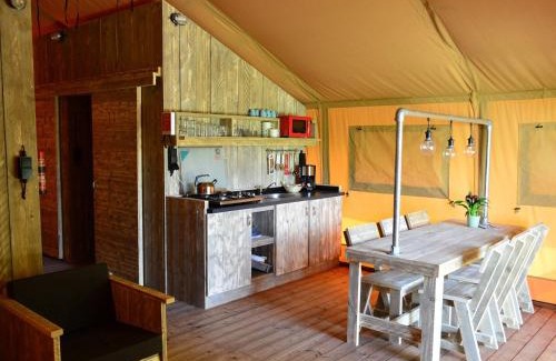 's-Gravenzande Otro | Cozy Coastal Tent Stay