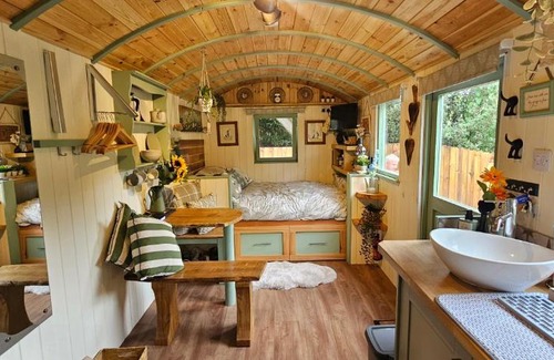 Northampton Casa | Cozy Cobblers Cabin