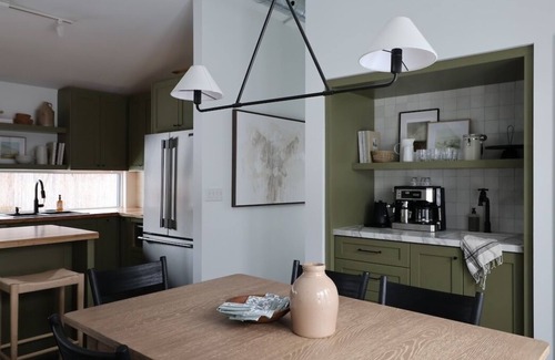 Collingwood Casa | Cozy Collingwood home w/ hot tub, wood sauna, close to downtown and skiing!