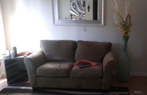 Citrus Heights Casa | Cozy comfortable house. Sleeps 4 comfortably 5 pretty comfortably.