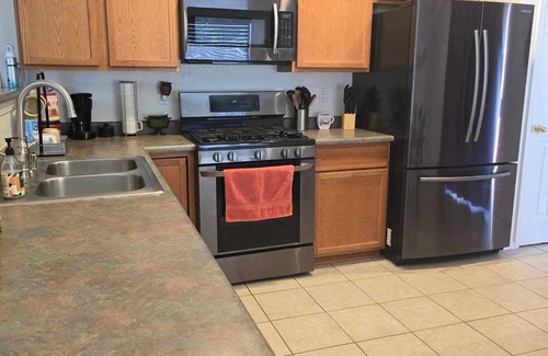 Las Cruces Casa | Experience comfort and serenity with this charming 3 bed, 2 bath country home.