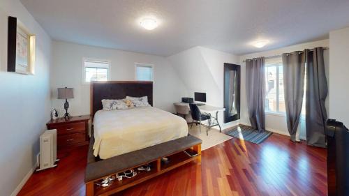 Cougar Ridge Casa | Cozy comfy and relaxing home at Cougaridge SW Calgary