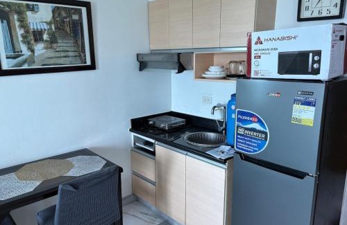 Legazpi Village Apartamento | Cozy Condo at MakatiCBD