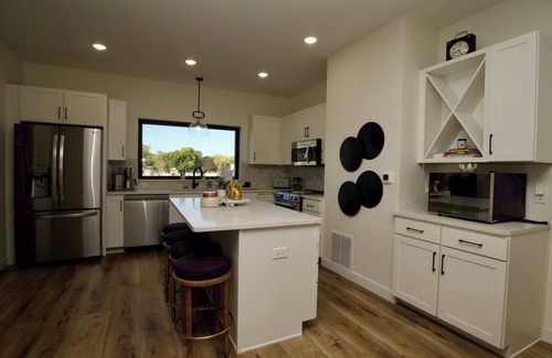 Arnolds Park Condominio | Cozy Condo by Boardwalk, Restaurants, Golf