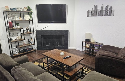Northeast Dallas Condominio | Cozy Condo in Big D/ near White Rock Lake